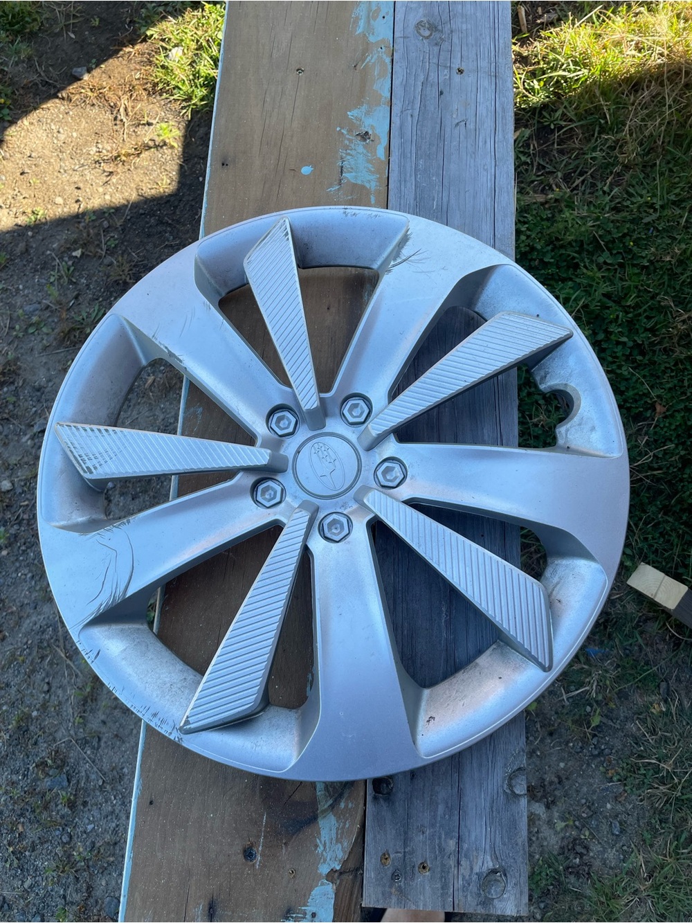 Silver Vehicle Wheel Cover Hubcap - 15/16" Style Subaru